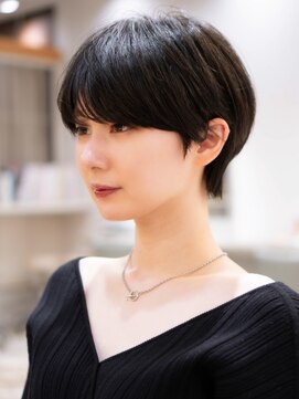 サーカス バイ ビュートリアム 青山(CIRCUS by BEAUTRIUM) マッシュショート ダークアッシュ 似合わせカット