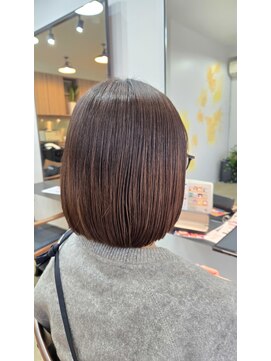 ストーク トウキョウ(stoke TOKYO) ナチュラルな前下がりボブ