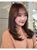 ベル 新宿(Belle)&nbsp;春に向けてほんのりピンクのベージュカラーとレイヤーカット