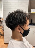 パーマ刈り上げ爽やかメンズショートセンターパートシースルー