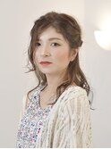 ラフだけどカワイイ!ハーフアップスタイル