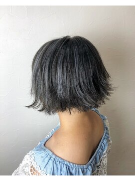 キャラ シャローネ 池袋(Chara Chalone) ハイライトテールグレージュ【キャラ池袋/chara池袋/池袋東口】