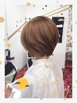 エデン ビークス チルドレン(EDeN Beeks children) #ショートボブ#ブラウンベージュで#艶髪#大人可愛い#秋髪ヘア