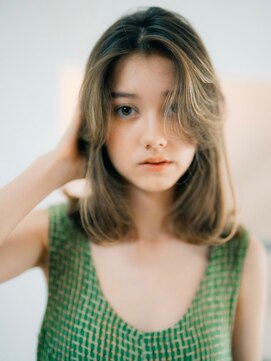 アグ ヘアー ベッキー 鷺沼店(Agu hair becky) 《Agu hair》ハイライトベージュカラー　鎖骨ミディアム