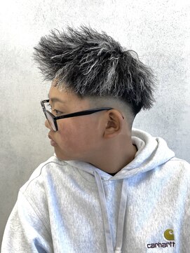 ルースト 西院店(ROOST) ツイストパーマ/ホワイトメッシュ/フェードショート