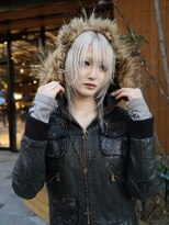 スリー(three)&nbsp;WHITE