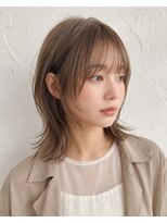 ビーワールド(B WORLD)&nbsp;藤枝/ミディアムウルフ/顔まわりレイヤー/ベージュブラウン