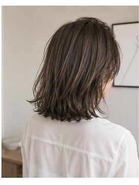 アースオーセンティック 小平店(EARTH Authentic) 白髪ぼかしハイライト×外ハネミディボブ