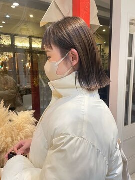 テンバイシオミエイチ(10 by shiomi H) 前髪短め×大人かわいいことりベージュ