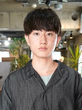 キュー(Cue_) メンズストレートナチュラルマッシュ（表参道/原宿/明治神宮前）