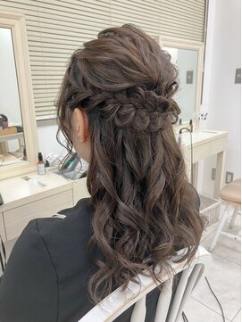 リサ 恵比寿(risa.) 編み込みハーフアップ