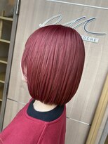 エム バイ ブローチェ(em by BROCHE)&nbsp;ミニボブ×レッド