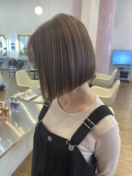 コワファースト 大分(COIFF1RST) 大人可愛いショートボブ白髪ぼかし20代30代40代/大分