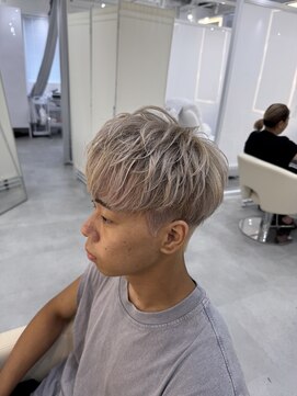 スパーブ(SUPERB) シルバーアッシュ×ショートマッシュ