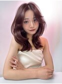 《SOYON》くびれレイヤー×レッドカラー