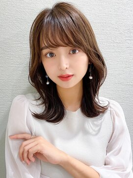 アフロート 大阪(AFLOAT) 【30代流し前髪×くびれレイヤー】で大人可愛い抜け感ヘア◎