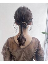 ジーナ 福岡天神(Zina) タイトポニー【Zina福岡天神】