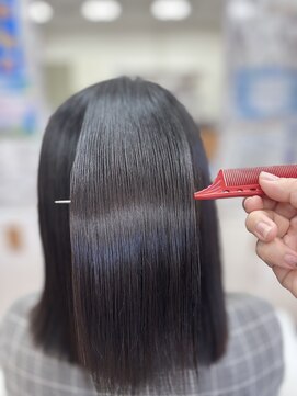 アールバディ 大東店(R Buddy) 乾かしただけで自然にまとまる艶髪縮毛矯正