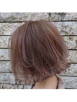 ブリス(VLISS)&nbsp;切りっぱなし×グレージュ_3Dカラーミニマムボブジグザグバング