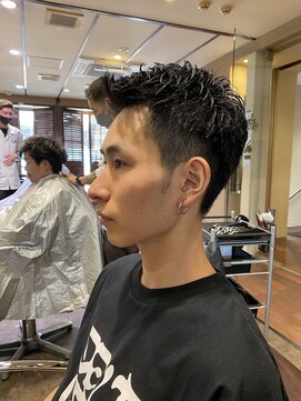 リットジェンツ 千葉(Lit Gents) ツーブロックスパイキーショート【YUSUKE】