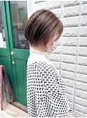 フェイスハイライト_ミルクティベージュ