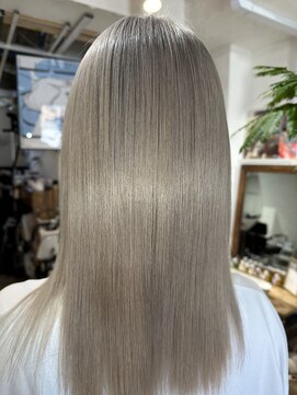 ロア インターナショナル 新宿店(LoA International) Balayage / ombre / long layer/ curtain bangs / English