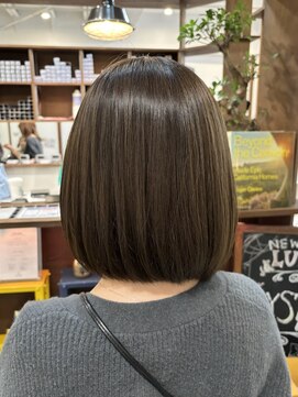 ルイ(ROUIS produced by LUCK 津田沼) ROUIS 津田沼 ブリーチなし ナチュラルオリーブベージュ