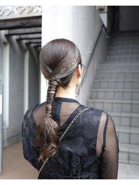 ヘアアレンジメント ボガスティーズ 溝の口店(Hair arrangement Vogusty's) タイトポニー/結婚式/お呼ばれヘア/ヘアアレンジ