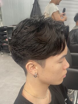 ガオプロデュースバイレボ(gao produced by revo) フェザーパーマ/フェザーショート/ニュアンスパーマ/刈り上げ