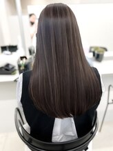 癖やうねりが気になり、ヘアが思うように決まらない方におすすめ◎