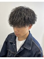 シェール(CHER)&nbsp;ツイストパーマ　ツイストマッシュ　メンズパーマ　メンズカット