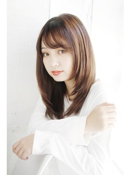 シャンティ 目白(SHANTi) 透け感バングのナチュラルレイヤー