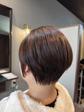 ショートボブ