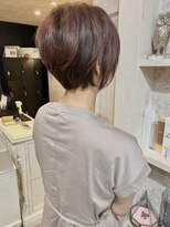 キャアリー(Caary)&nbsp;福山美容室caaryくびれショートコーラルピンク髪質改善50代40代