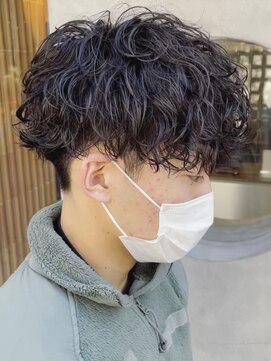 ウェイビーエフティフィフス 横浜西口(WAVEY ft.fifth) 波巻きパーマメンズパーマメンズヘアツーブロックツイストパーマ