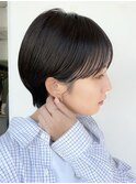 マッシュショート前髪長めハンサムショート黒髪ショート襟足短め