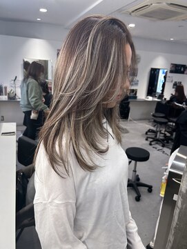 キング 高槻(K!ng) 縮毛矯正髪質改善ハイライトレイヤーカット高槻美容室エクステ