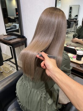 メリー オオサカ(Merly Osaka) 中明度ベージュ