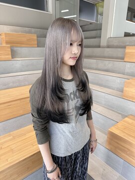 カケル(×.) ミスティシルバーグレー／レイヤー／裾カラー