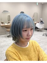 シカ 神戸三宮元町店(Cica)&nbsp;ウルフ ボブ レイヤー ブリーチ ハイトーン 青 水色 三宮