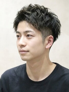 ヨシザワインク ハコザキ 水天宮前 日本橋人形町(YOSHIZAWA Inc.HAKOZAKI) 大人メンズのビジネス×アップバング×束感ショート好印象