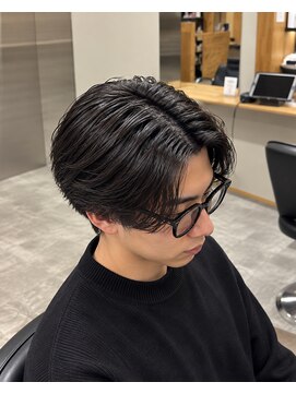 ノーマ(no-ma) 【センターパート】直毛・毛流れが出にくい方に
