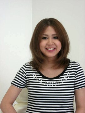 スクラッシュ(SCQRASH) 前上がりロングボブ