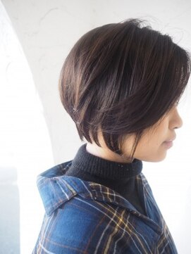 スーリール 箱崎店(Sourire) 大人可愛い 前下がりショートボブ