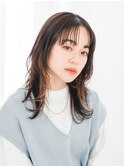インナーカラーが可愛い 外ハネミディスタイル