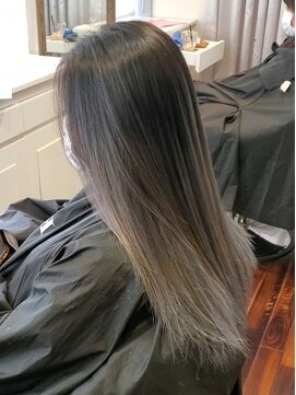 ヨシトモ(YOSHITOMO) バレイヤージュハイライト