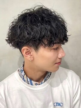 ラヴィズムバイフィフス(LUVISM by fifth) メンズマッシュパーマニュアンスパーマスパイラルパーマ刈り上げ