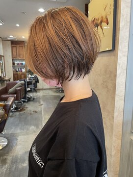 ベコ(Beco) 大人かわいいショートボブ◎ベージュカラー◎