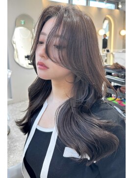 シーシンジュク 新宿南口(Sea shinjuku) 【角所指名】色気レイヤーヘア×髪質改善ブリーチ無しグレージュ
