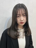 ファルベ(Farbe) ワンカールレイヤーカットミディアムロングオリーブベージュ